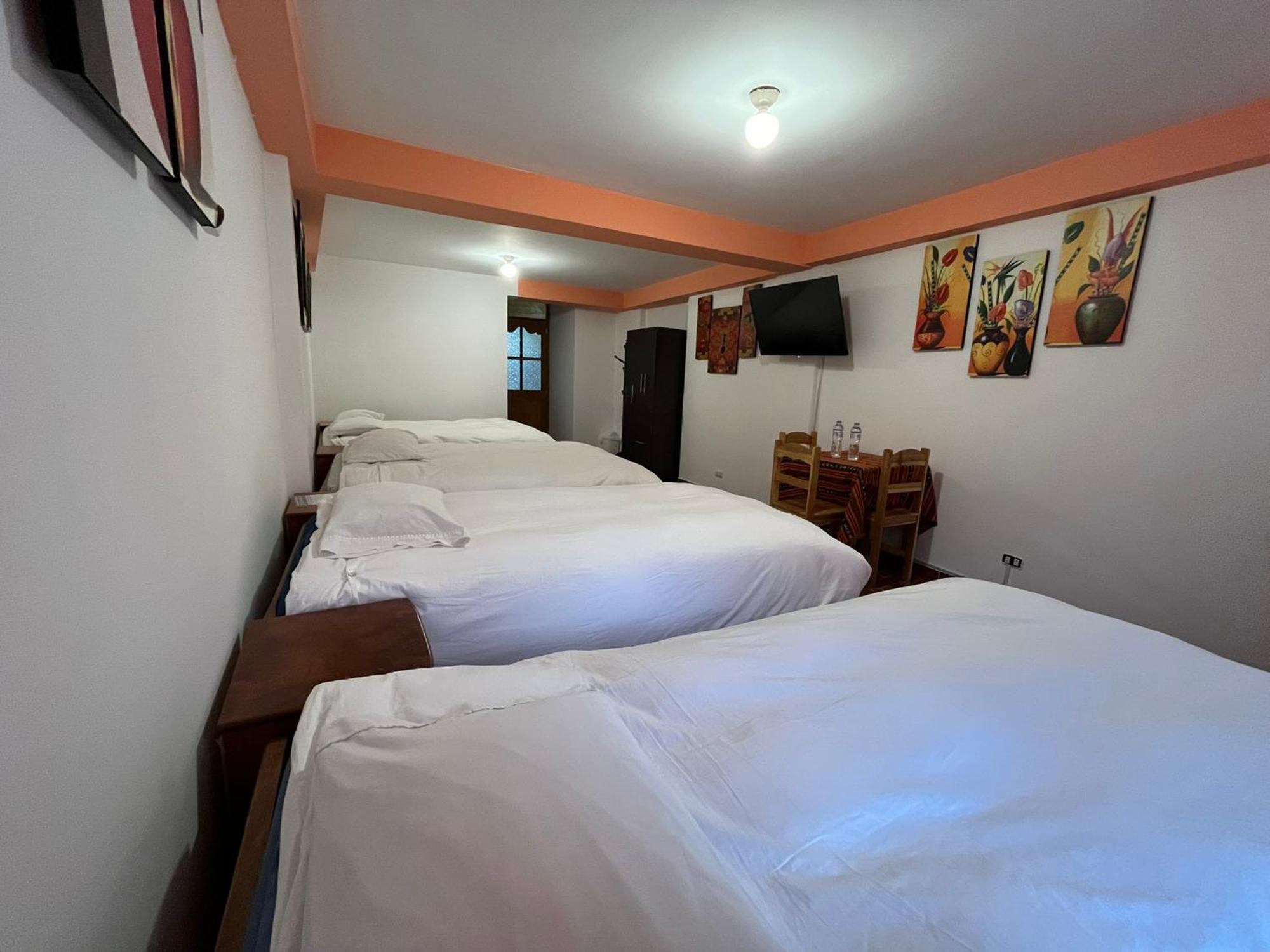 Hostal Apu Qhawarina Ollantaytambo Exterior photo
